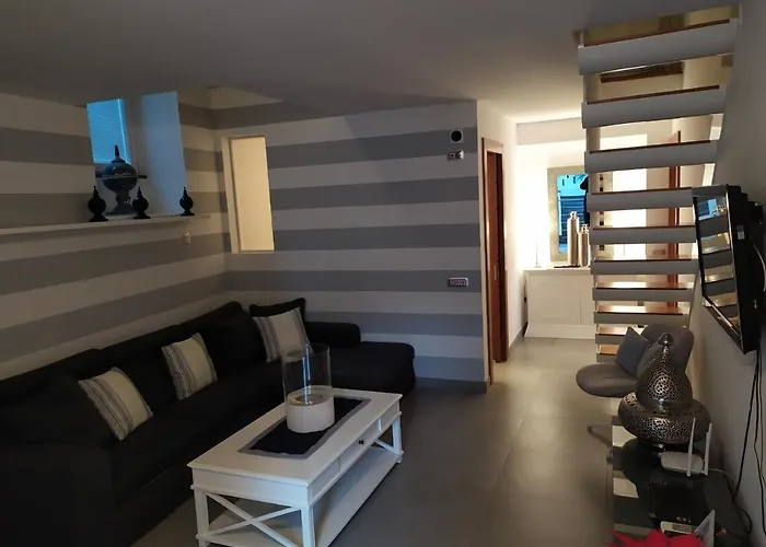 Cubo Apartments